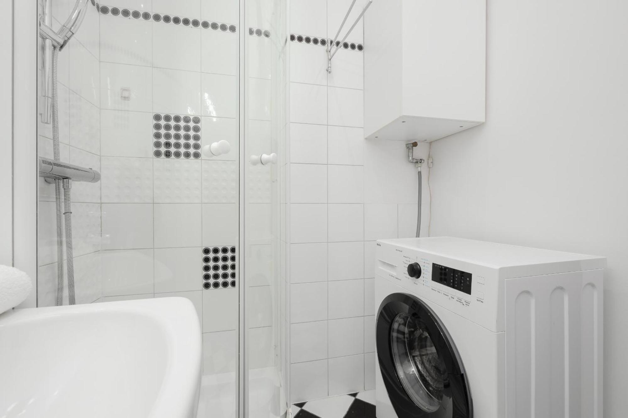 Sunny In The Heart Of By Renters * Warszawa