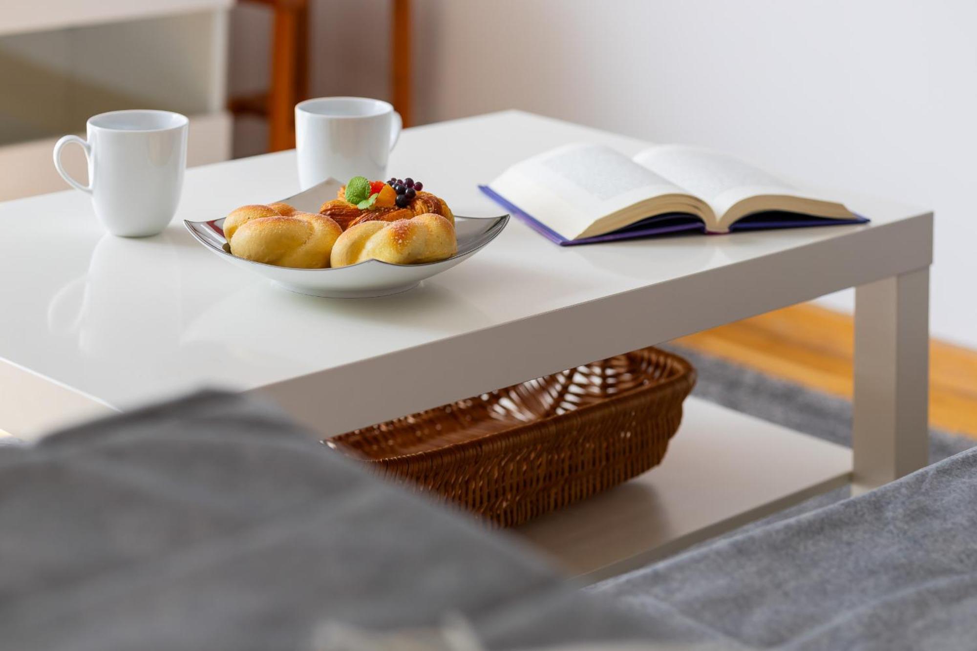 Sunny In The Heart Of By Renters Apartament Warszawa