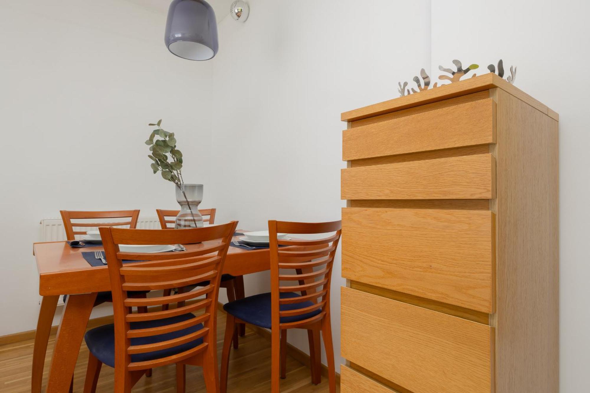 Sunny In The Heart Of By Renters Apartament *
