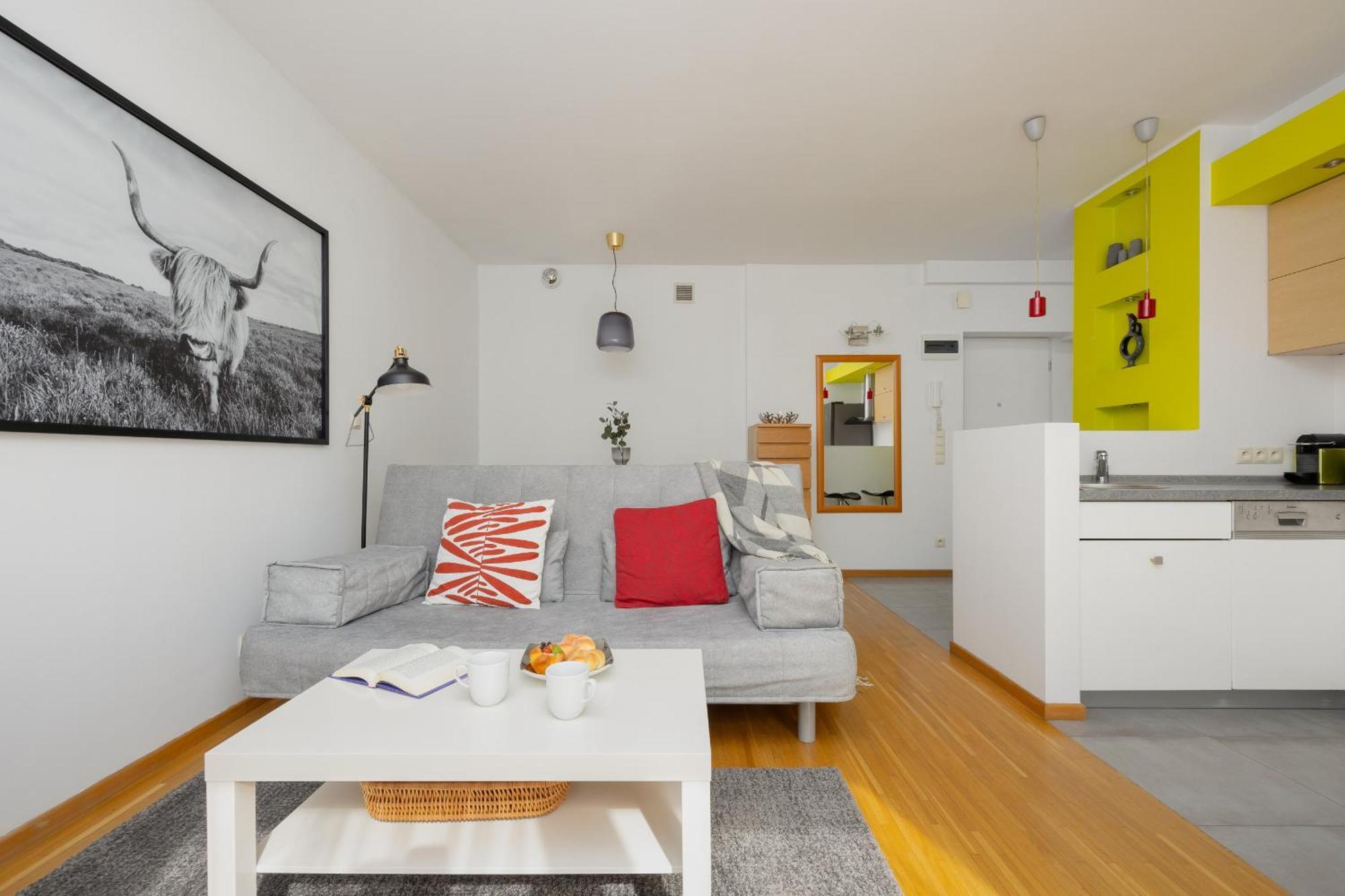 Apartament Sunny In The Heart Of By Renters Warszawa